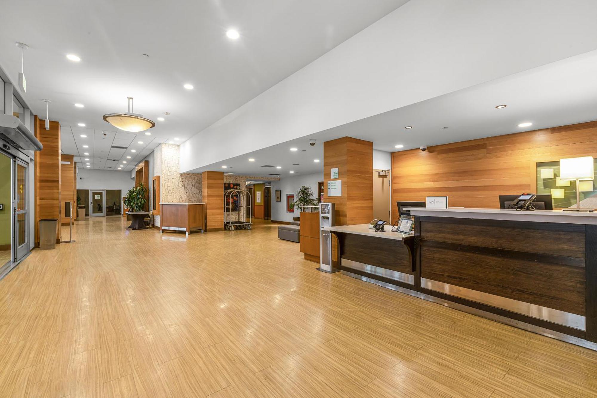 Holiday Inn San Francisco - Golden Gateway Newly Renovated With No Resort Fee Exterior photo