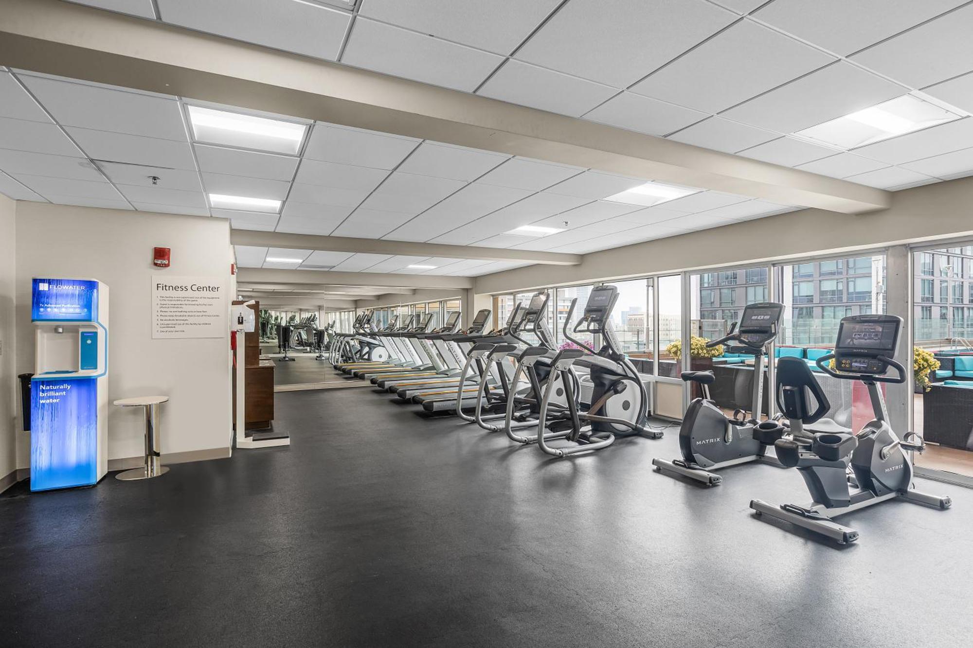 Holiday Inn San Francisco - Golden Gateway Newly Renovated With No Resort Fee Exterior photo